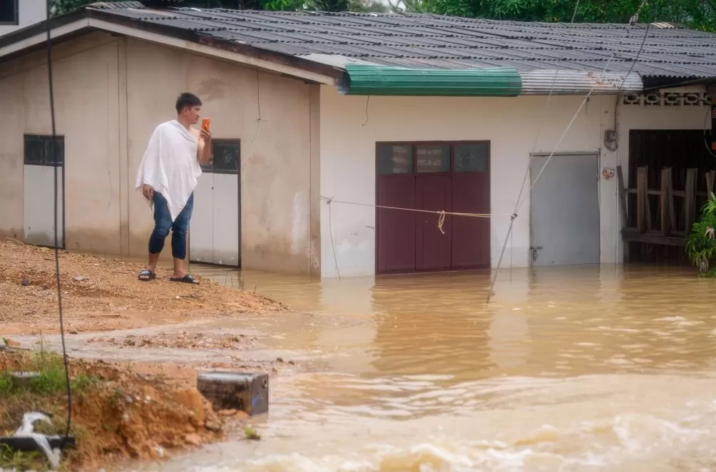 第1现场｜泰国世纪洪水已41死，派出航母救灾-第5张图片-