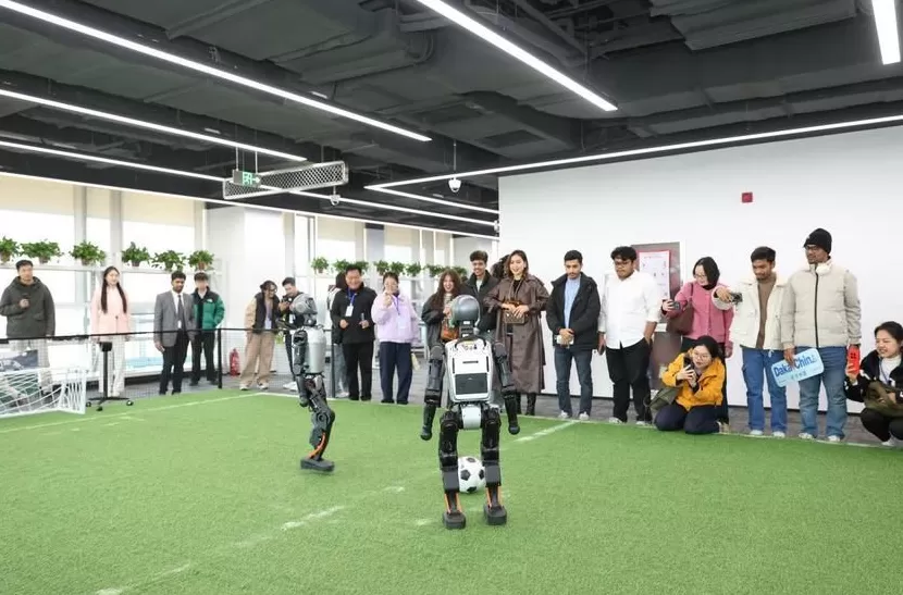 【2025打卡中国】外国网红点赞“Amazing郑州”:在这里看见未来中国的模样-第2张图片- 【2025打卡中国】外国网红点赞“Amazing郑州”:在这里看见未来中国的模样-第2张图片-